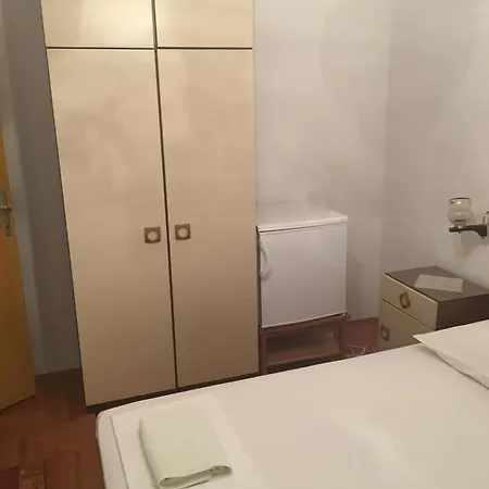 Double Hvar 15706e 3*