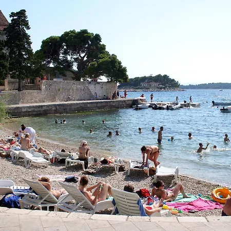 Double Hvar 15706e 3* Χβαρ